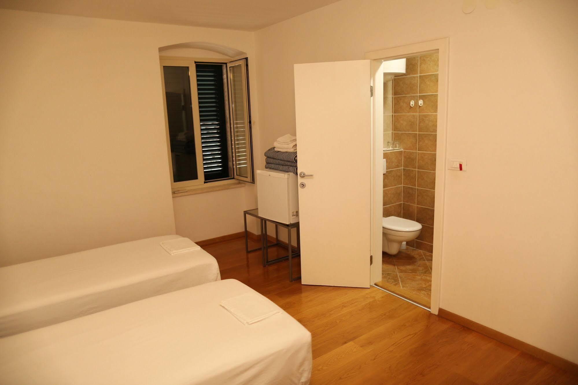 Malena Palace Experience Split Buitenkant foto
